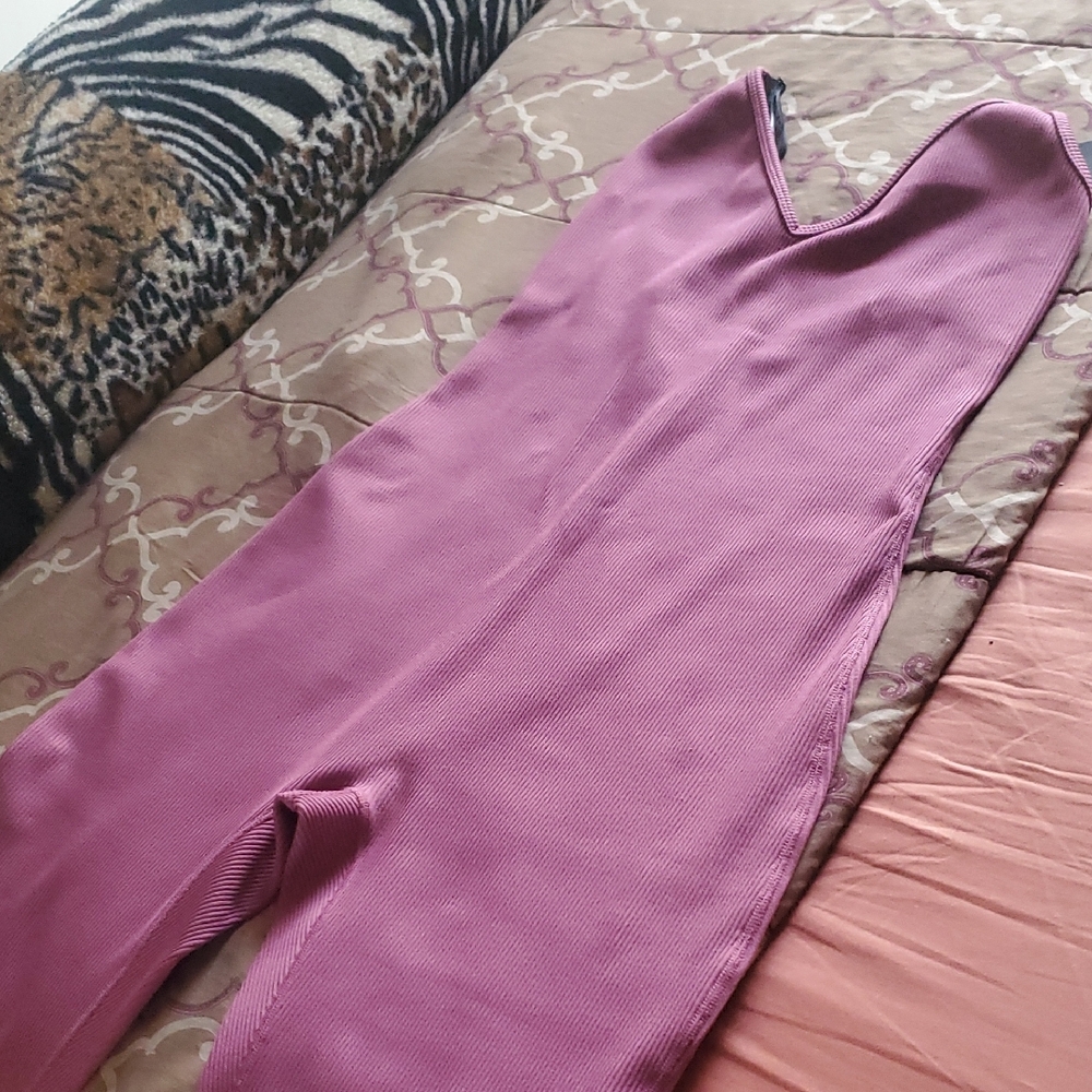 Seamless Ribbed NIKE Mauve Bodysuit -Brand New W/ Tags. SZ Large